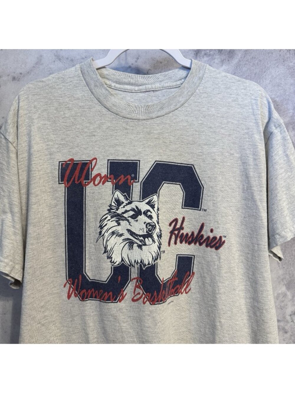 Vintage 90s UCONN Huskies Womens Basketball T Shirt Size Large L